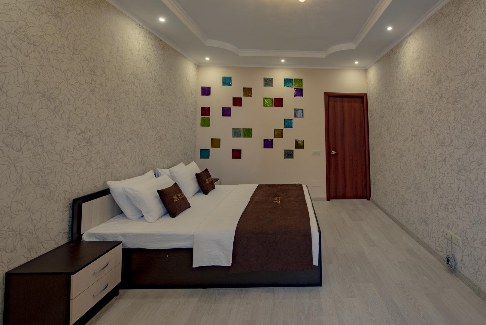 посуточно в щербинке. квартиры в щербинке по суточно. парк отель южный квартал 4 щербинка. обои с розами над кроват. квартиры посуточно подольск.