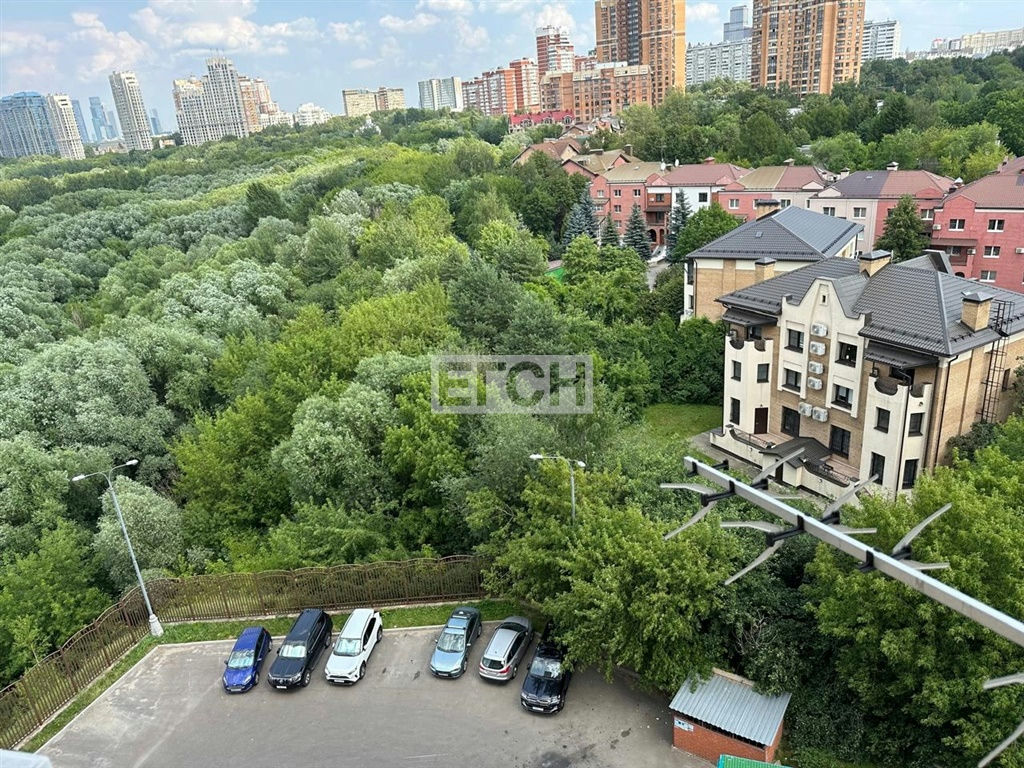 Продажа трехкомнатной квартиры 73 м², Москва, Давыдково м., Нежинская ул.  16 - цена 35000000 руб. - База недвижимости SOB.ru